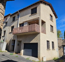 CHALEUREUSE MAISON DE VILLAGE + GARAGE + TERRASSE