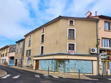Maison d'habitation + studio + local commercial 