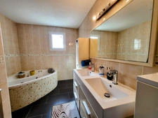 VILLA PLAIN PIED - 94 M² - TERRAIN - GARAGE - 25 MIN DE CLERMONT FERRAND EST - VERTAIZON-CHIGNAT 