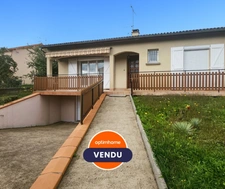 VILLA DE PLAIN PIED - 94 m² - GARAGE - SOUS SOL - TERRAIN 