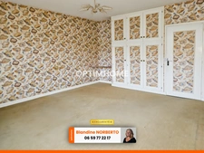 Maison à vendre 7 pièces - 180 m² - Extérieurs - 2 garages à VERTAIZON (63)
