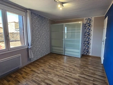 CHALEUREUSE MAISON DE VILLAGE + GARAGE + TERRASSE