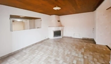 Maison de village + terrasse + garage et dépendances à Vertaizon 