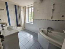 Maison 176 m² habitables - jardin - cour - grange  CHAURIAT (63)