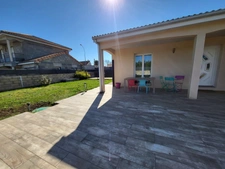 VILLA PLAIN PIED - 94 M² - TERRAIN - GARAGE - 25 MIN DE CLERMONT FERRAND EST - VERTAIZON-CHIGNAT 