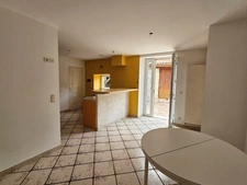 Maison 176 m² habitables - jardin - cour - grange  CHAURIAT (63)