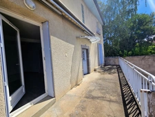 Maison - 100 m² hab - 3 chambres - Garage + extérieur - Vertaizon