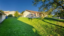 MAGNIFIQUE VILLA DE PLAIN PIED DE 140 M² A LOUER A SAINT JULIEN DE COPPEL 63160