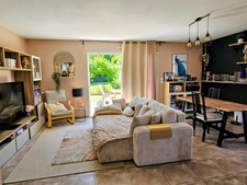 Villa de plain pied 94 m² -  3 chambres -  garage -  jardin à Vertaizon 63