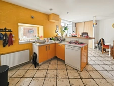 Maison 176 m² habitables - jardin - cour - grange  CHAURIAT (63)