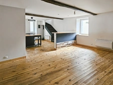 Maison de village rénovée 80 m² + garage à Mur sur Allier - Dallet