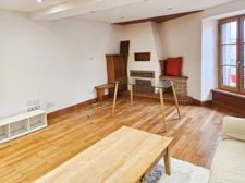 Maison d'habitation + studio + local commercial 