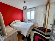VILLA PLAIN PIED - 94 M² - TERRAIN - GARAGE - 25 MIN DE CLERMONT FERRAND EST - VERTAIZON-CHIGNAT 
