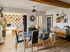 Maison vigneronne rénovée avec cachet – 3 chambres – Terrasse + dépendances – Chauriat
