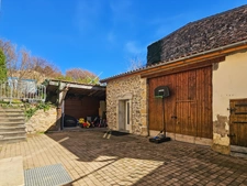 Maison 176 m² habitables - jardin - cour - grange  CHAURIAT (63)