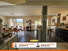 Maison à vendre -4 chambres- - Grands garages - Piscine - terrain de 1 022 m2 - MUR SUR ALLIER (63115)