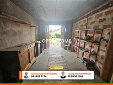 Maison à vendre 4 chambres- 2 garages- terrain 767 m2- LA ROCHE BLANCHE (63670)