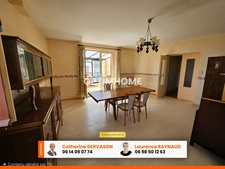 Maison à vendre 8 pièces - 6 chambres- terrain de 884 m2 - belle vue dégagée -LA ROCHE BLANCHE (63)