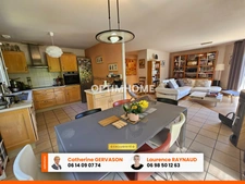 Maison 140m2 - 4 chambres , bureau, terrain 800m2 - LA ROCHE BLANCHE (63670)