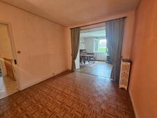 Maison à vendre 4 chambres- 2 garages- terrain 767 m2- LA ROCHE BLANCHE (63670)