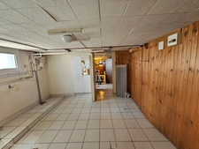 Maison 4 pièces -3 chambres- plusieurs garages -Beau terrain  2000 m2 - PERIGNAT LES SARLIEVE (63)