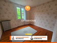 Maison à vendre 4 chambres- 2 garages- terrain 767 m2- LA ROCHE BLANCHE (63670)