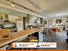 Maison à vendre -4 chambres- - Grands garages - Piscine - terrain de 1 022 m2 - MUR SUR ALLIER (63115)