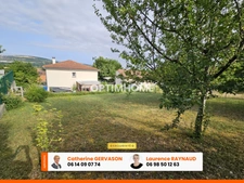 Maison à vendre -4 chambres- - Grands garages - Piscine - terrain de 1 022 m2 - MUR SUR ALLIER (63115)