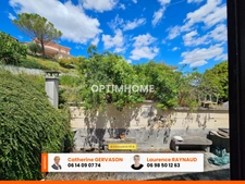 Maison à vendre 8 pièces - 6 chambres- terrain de 884 m2 - belle vue dégagée -LA ROCHE BLANCHE (63)