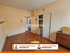 Maison à vendre 8 pièces - 6 chambres- terrain de 884 m2 - belle vue dégagée -LA ROCHE BLANCHE (63)