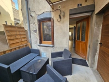 Maison de bourg -88m2 - 3 pièces - petite terrasse -   BEAUMONT (63110)