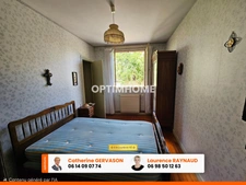 Maison à vendre 8 pièces - 6 chambres- terrain de 884 m2 - belle vue dégagée -LA ROCHE BLANCHE (63)