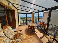 Maison à vendre 8 pièces - 6 chambres- terrain de 884 m2 - belle vue dégagée -LA ROCHE BLANCHE (63)