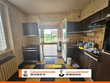 Maison à vendre 4 chambres- 2 garages- terrain 767 m2- LA ROCHE BLANCHE (63670)