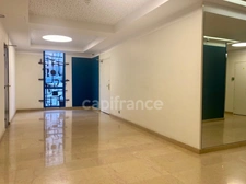 Appartement à vendre 2 pièces 48,70 m² PARIS 20EME ARRONDISSEMENT (75) en excellent état au sein d'une résidence standing