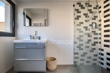 House for sale P6 FONTENAY SOUS BOIS (94) in the heart of Rigollots, 215 m² with wooded garden, terraces and balconies