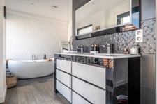 House for sale P6 FONTENAY SOUS BOIS (94) in the heart of Rigollots, 215 m² with wooded garden, terraces and balconies