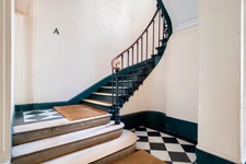 Appartement à vendre 4 pièces PARIS 9EME ARRONDISSEMENT (75) - Raffiné 4 pièces Haussmannien sublimé par ses moulures, cheminées, parquet, au coeur de la Nouvelle Athènes