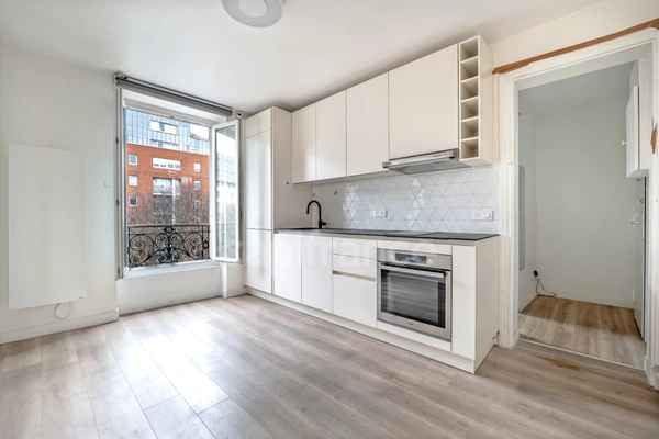 Appartement à vendre 2 pièces lumineux PARIS 19EME ARRONDISSEMENT (75) - avenue de Flandre métro Corentin Cariou