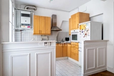 Appartement à vendre 4 pièces PARIS 9EME ARRONDISSEMENT (75) - Raffiné 4 pièces Haussmannien sublimé par ses moulures, cheminées, parquet, au coeur de la Nouvelle Athènes