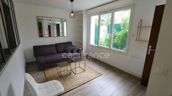 Dpt Val de Marne (94), à louer CRETEIL appartement T2, rez-de-jardin. Construction 2021.