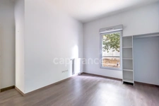 Appartement à vendre 3 pièces PANTIN (93) à proximité du métro, en rez-de-jardin avec terrasse arborée au sein d'un immeuble contemporain