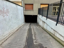 À vendre PARIS 20EME ARRONDISSEMENT (75) - deux places de parking intérieur - 67 rue St-Blaise 75020 PARIS