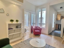 Appartement à louer 2 pièces PARIS 20EME ARRONDISSEMENT (75) en rez-de-chaussée sur cour T2 - 33 m2
