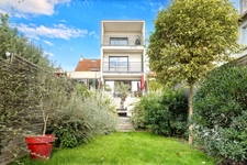House for sale P6 FONTENAY SOUS BOIS (94) in the heart of Rigollots, 215 m² with wooded garden, terraces and balconies