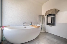 House for sale P6 FONTENAY SOUS BOIS (94) in the heart of Rigollots, 215 m² with wooded garden, terraces and balconies