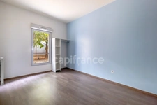 Appartement à vendre 3 pièces PANTIN (93) à proximité du métro, en rez-de-jardin avec terrasse arborée au sein d'un immeuble contemporain