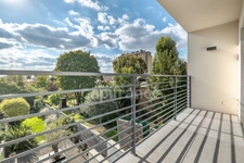 House for sale P6 FONTENAY SOUS BOIS (94) in the heart of Rigollots, 215 m² with wooded garden, terraces and balconies
