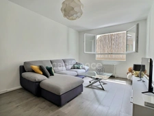 Appartement à vendre 2 pièces 48,70 m² PARIS 20EME ARRONDISSEMENT (75) en excellent état au sein d'une résidence standing