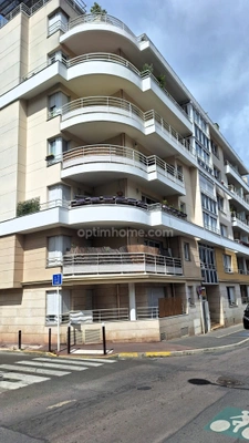 Appartement à vendre 4 pièces LE KREMLIN BICETRE (94)